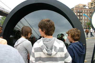Seeing Londoners Through the Telectroscope